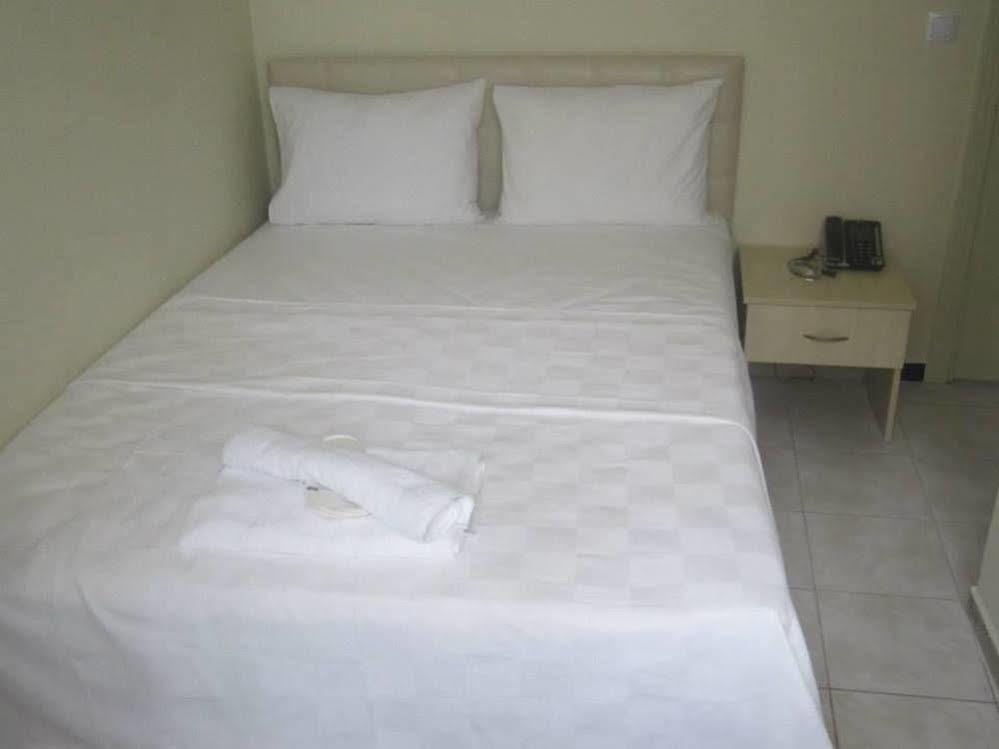 Saral Otel Derince Exterior foto